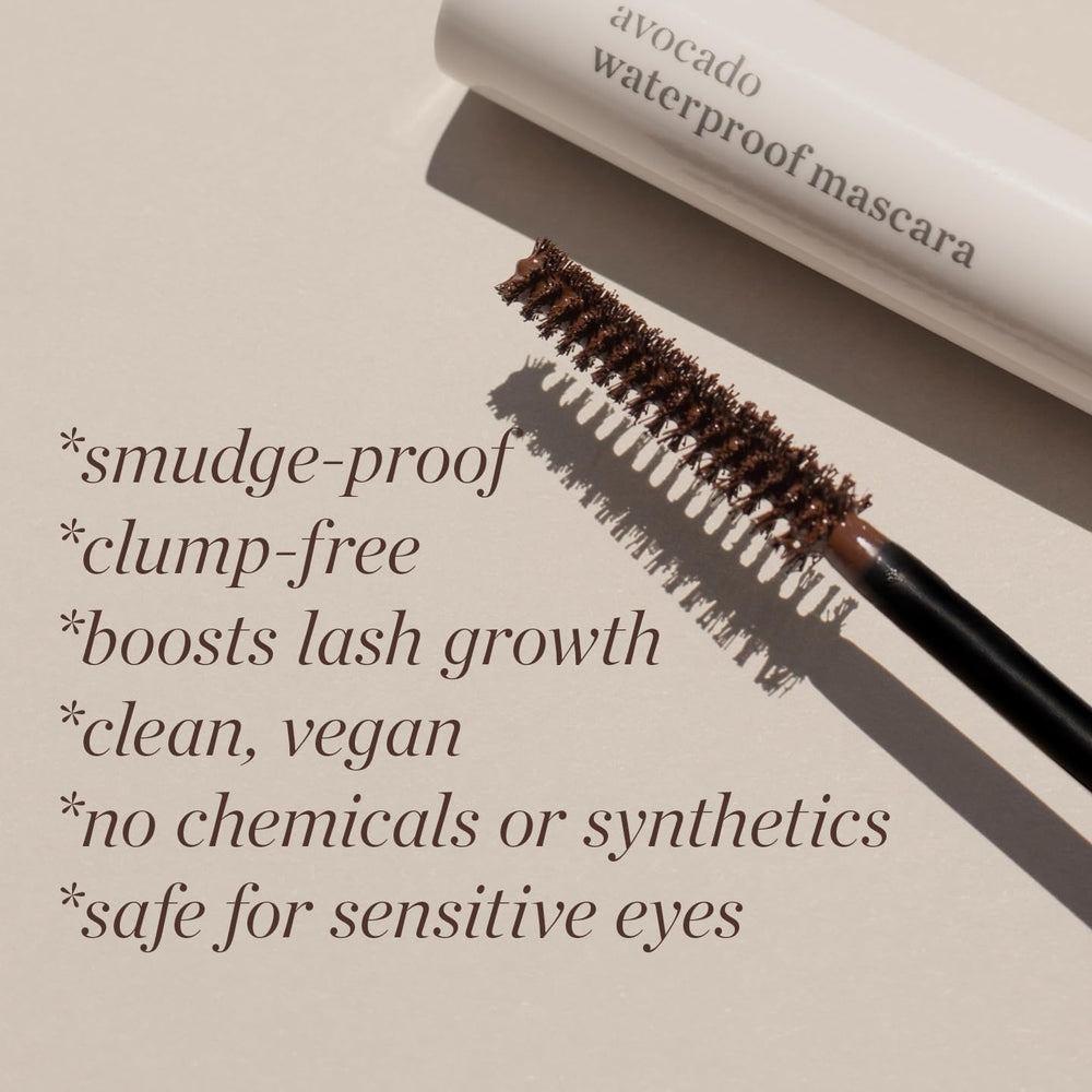 Lashes appear longer with Ere Perez mascara in real-life look.