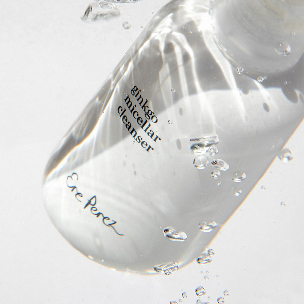 Ere Perez Cinnamon Bark tablet demonstrates natural cleansing power and fragrance-free formula.