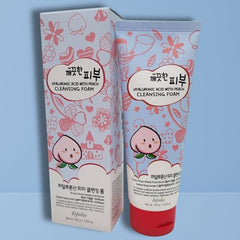 Rich creamy foam texture of Esfolio cleanser providing smooth cleansing experience.