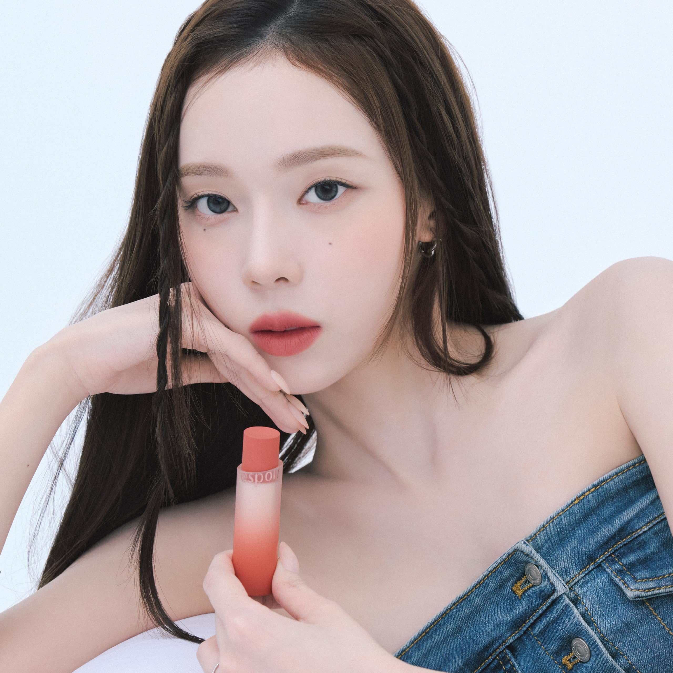 Espoir Nowear Volume Matte Lipstick swatches reveal vibrant nude to bold colors.