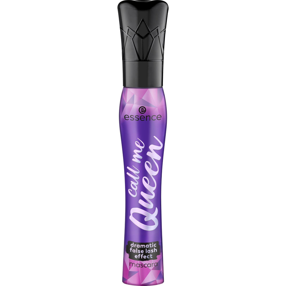 essence Call Me Queen lash-application close-up for smooth, even coats