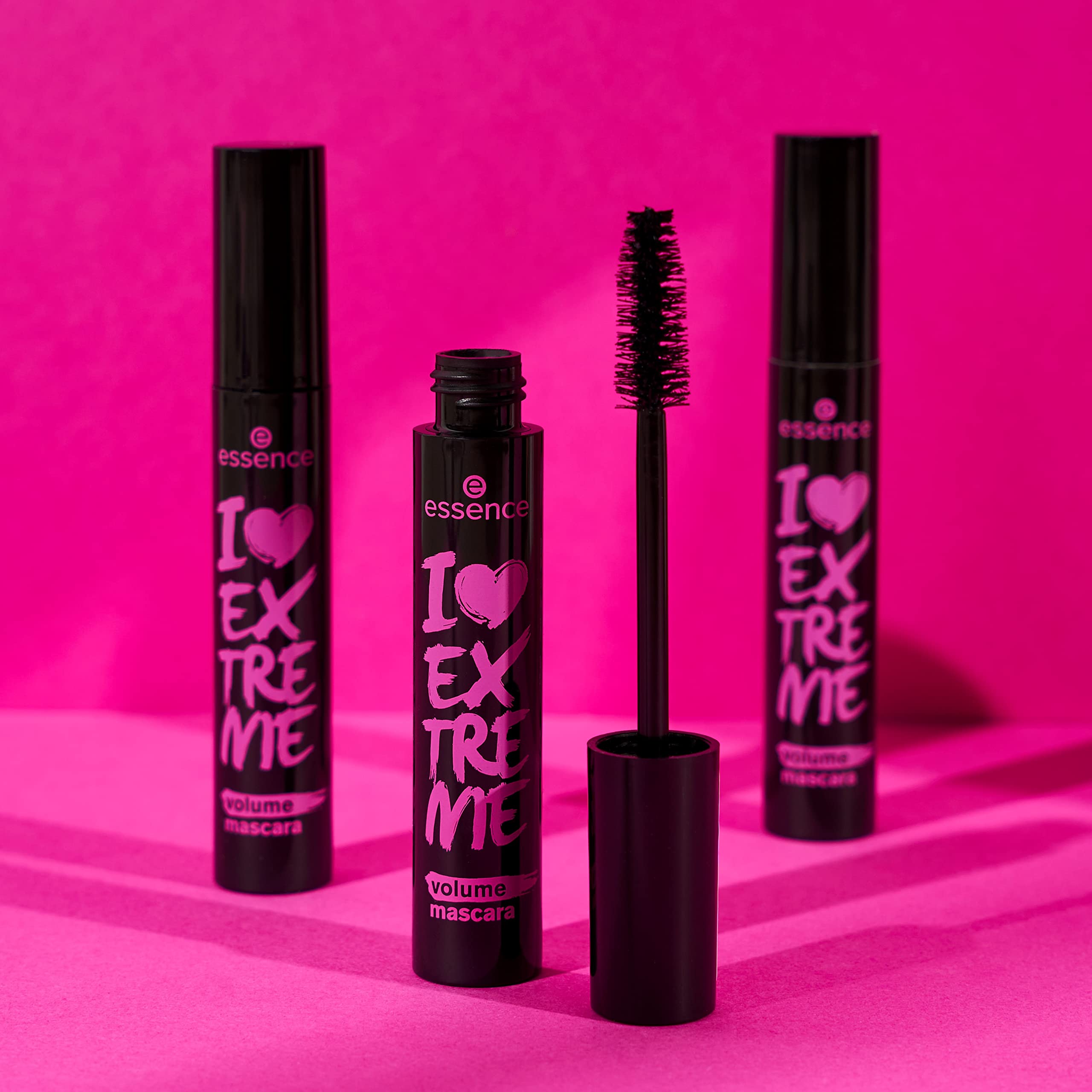 essence I Love Extreme Volume Mascara longwear test demonstrates all-day potential.