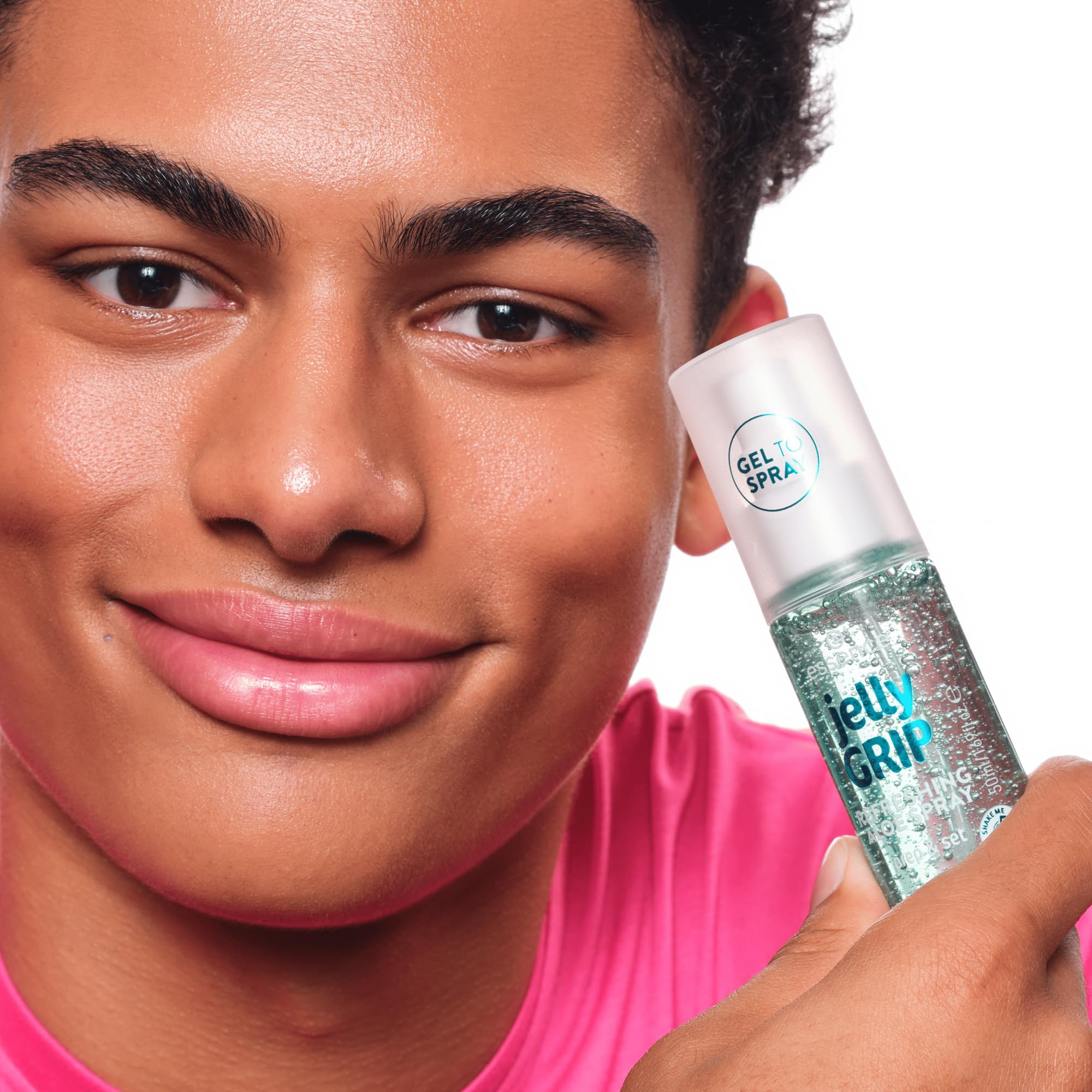 essence Jelly Grip refreshing aloe spray texture on skin provides soothing hydration.