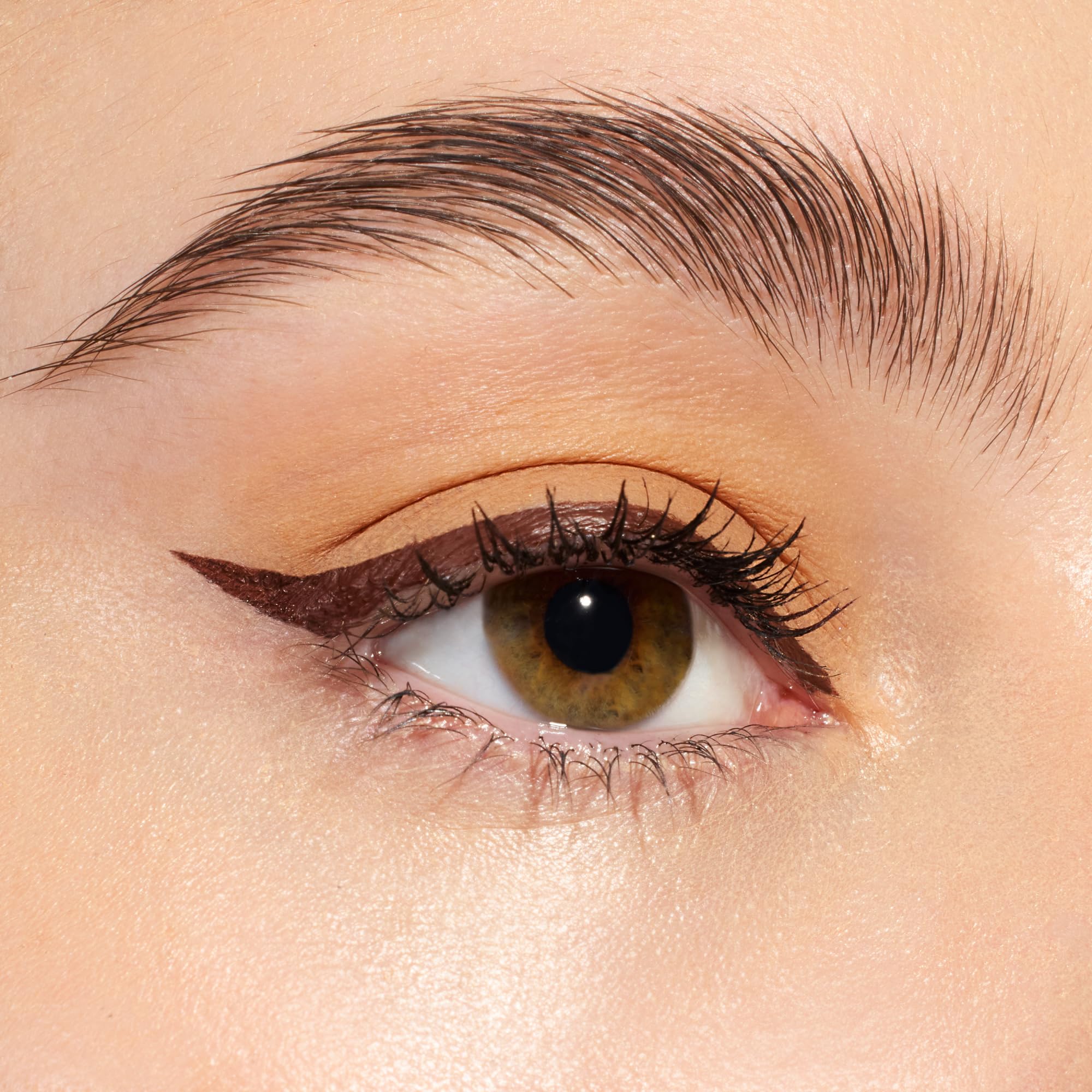essence Lash Princess Brown liner application demo with ultra-fine brush
