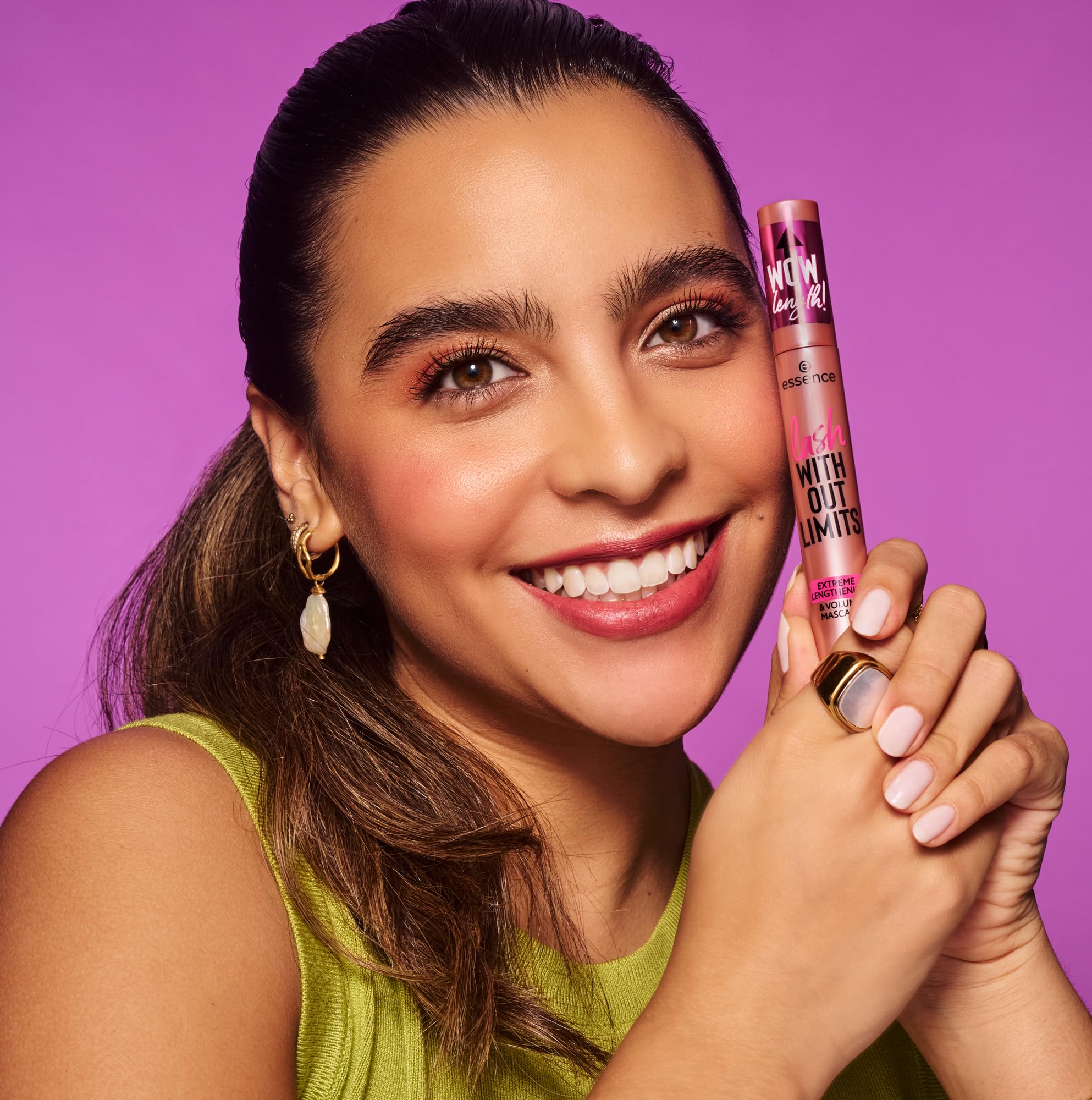essence Lash Without Limits 03 Waterproof Black swatch for long-wear performance.