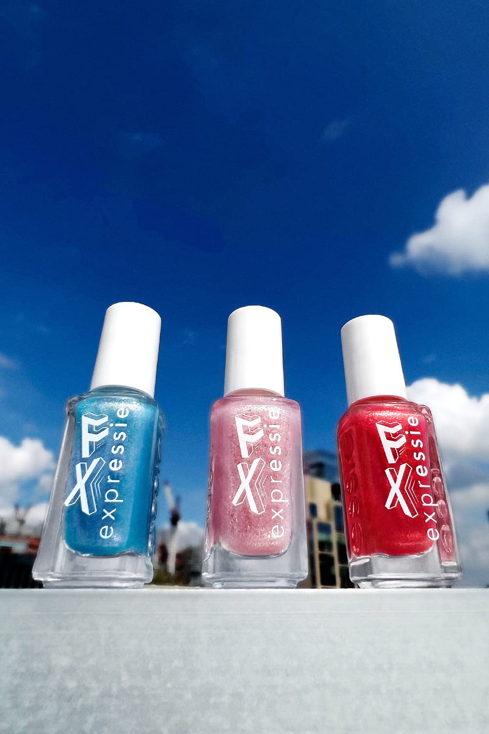 essie expressie fx chrome pearl close up highlights glossy finish