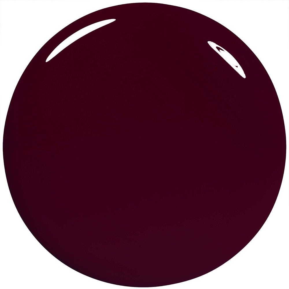 Essie Gel Couture Gala-vanting bottle in hand highlights ergonomic grip for comfortable use.