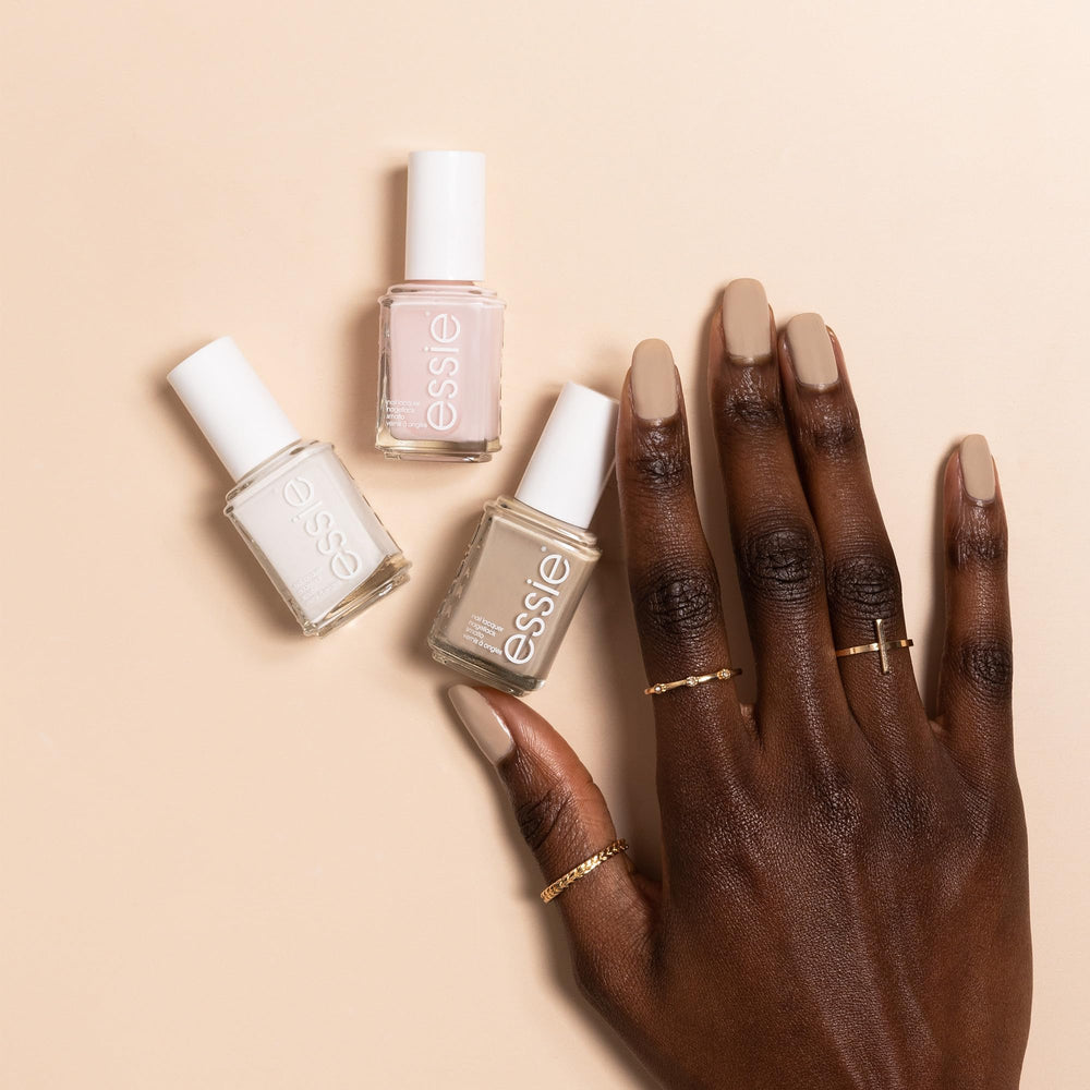 Soft pink tone suitable for day-to-night looks.