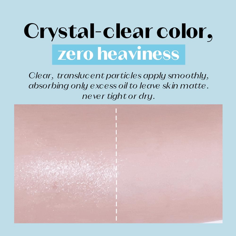 ETUDE SebumSoak Jelly Powder provides a soft translucent veil for balance