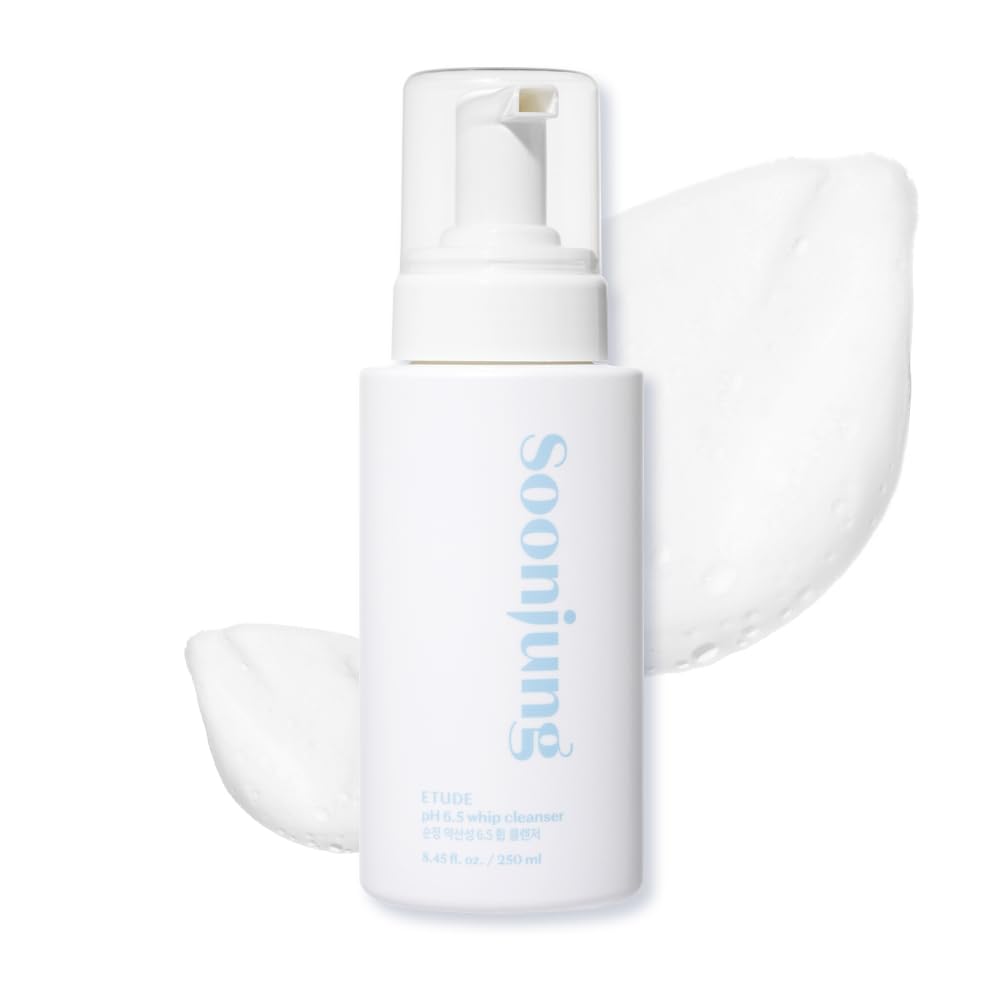ETUDE SoonJung bottle-pour showing gentle cleansing for sensitive skin.