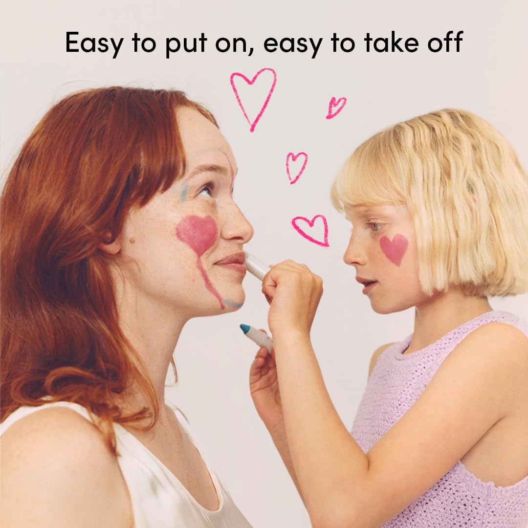 Kid-friendly design supports safe use during imaginative play sessions