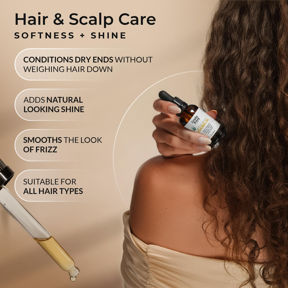 Close-up texture of Everyday Beauty Jojoba Oil