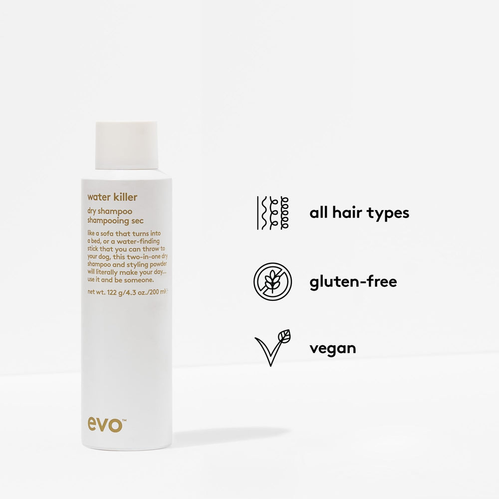 Atomiseur EVO Water Killer en action, texture légère pour volume naturel.