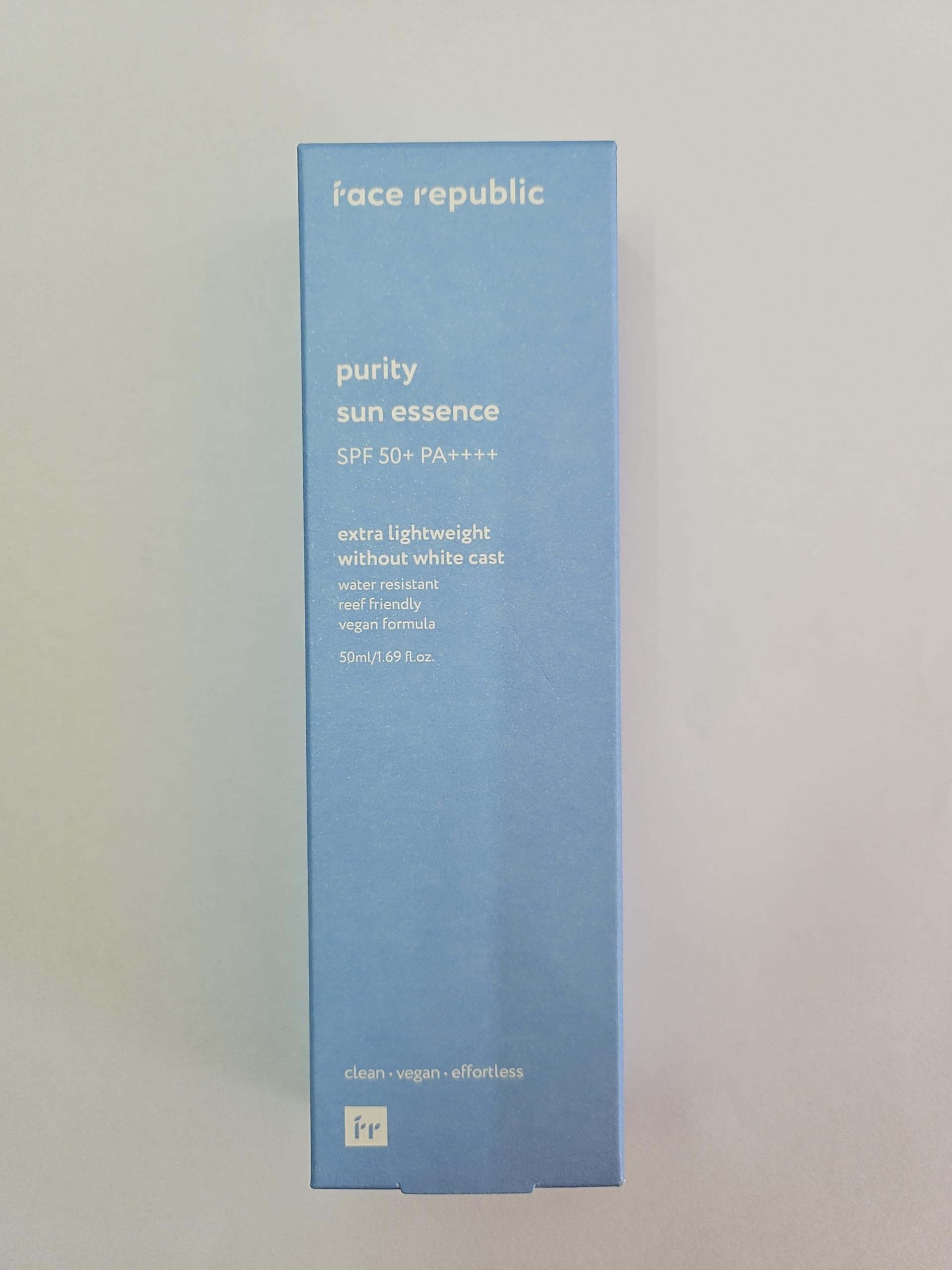 Face Republic Purity Sun Essence used outdoors during sunny activities