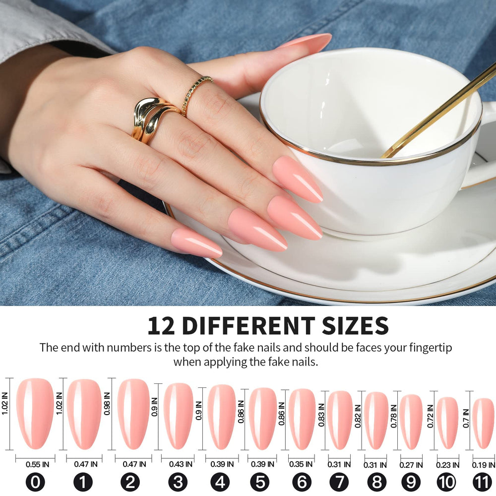 Fandamei compact 24-grid box keeps nails organized and portable.