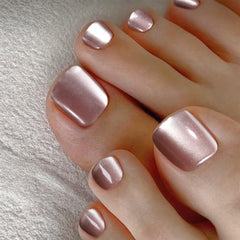 FANDAMEI cat eye toenails design creates reflective accents on nails.