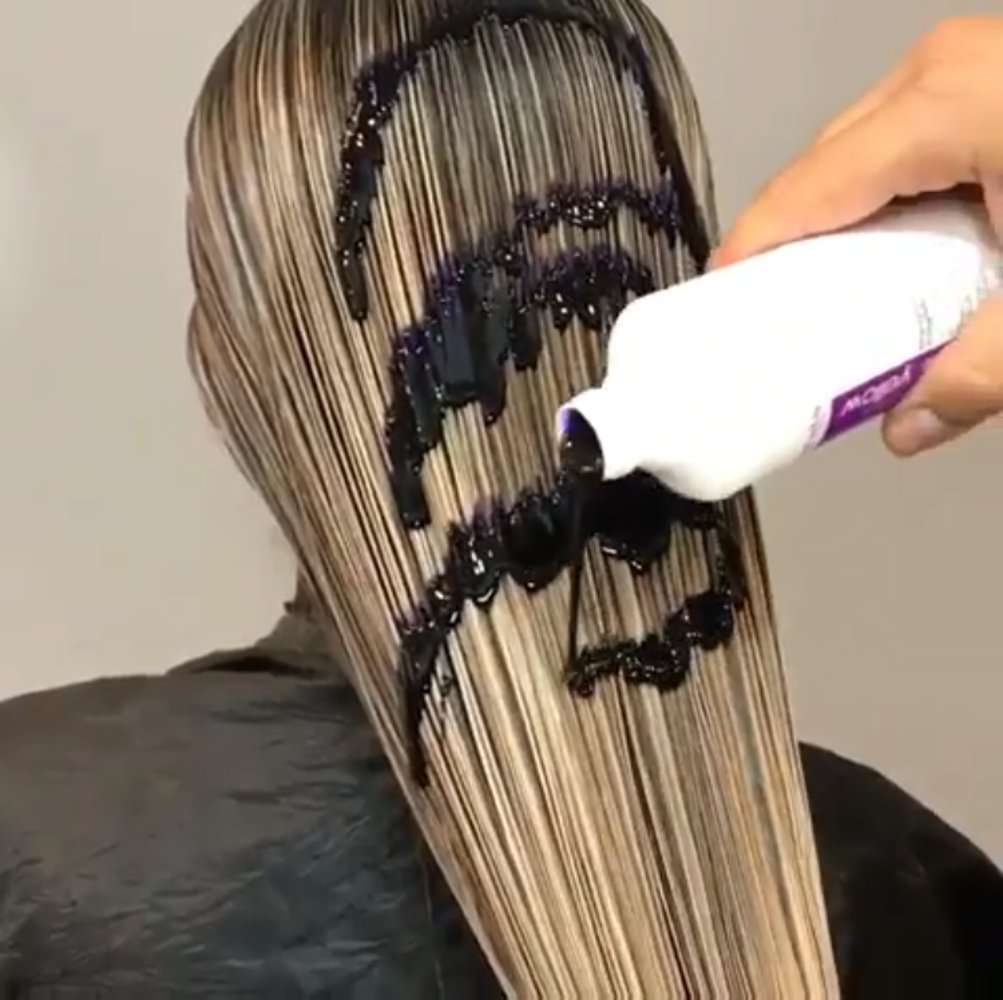 Fanola No Yellow Mask application on towel-dried hair demonstrates step-by-step toning.