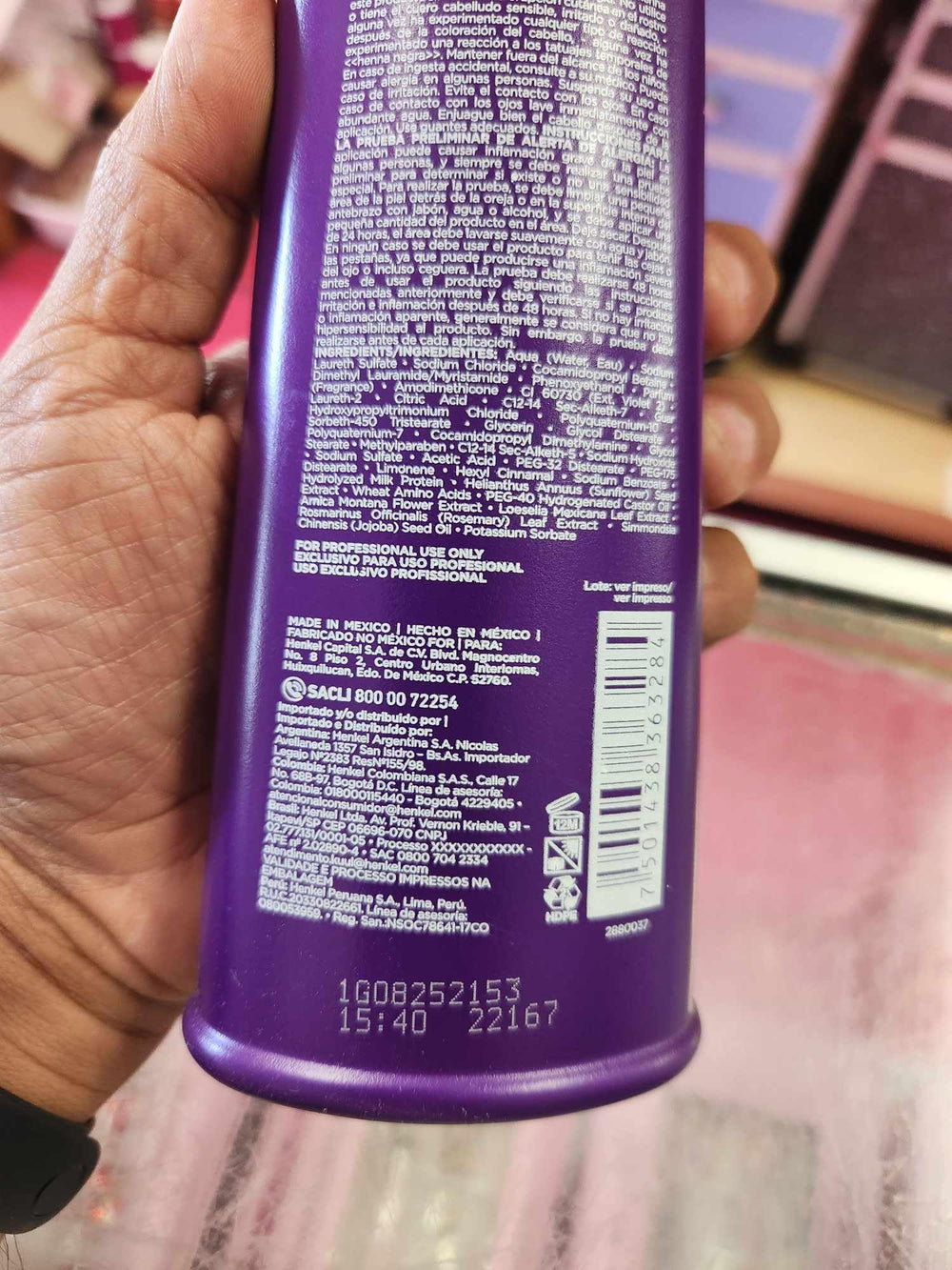 Fantasy Nails Kuul Color Me Matizant Shampoo display, ideal for regular color maintenance