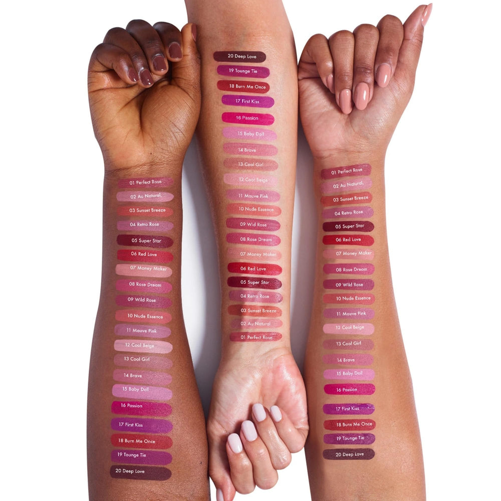 FARMASi 12-hour-wear-perfect-rose shade stays vibrant.