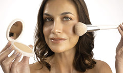 FARMASI BB All in One Powder brush-blend demonstrates easy layering
