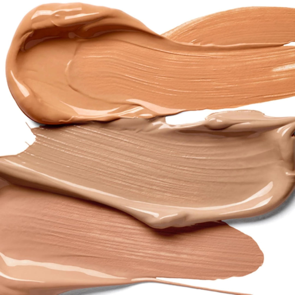 Texture close-up shows a lightweight, non-cakey formula ideal for daily wear.