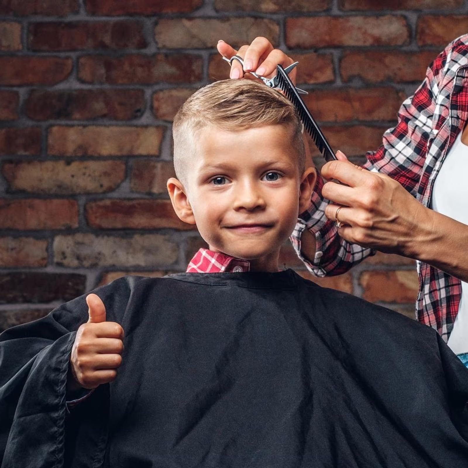 Fcysy tool bag and accessories organized for portable professional-grade haircuts.