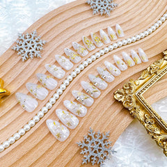 FDSQHSA 3D flower bow snowflake designs add elegant charm to your nails.