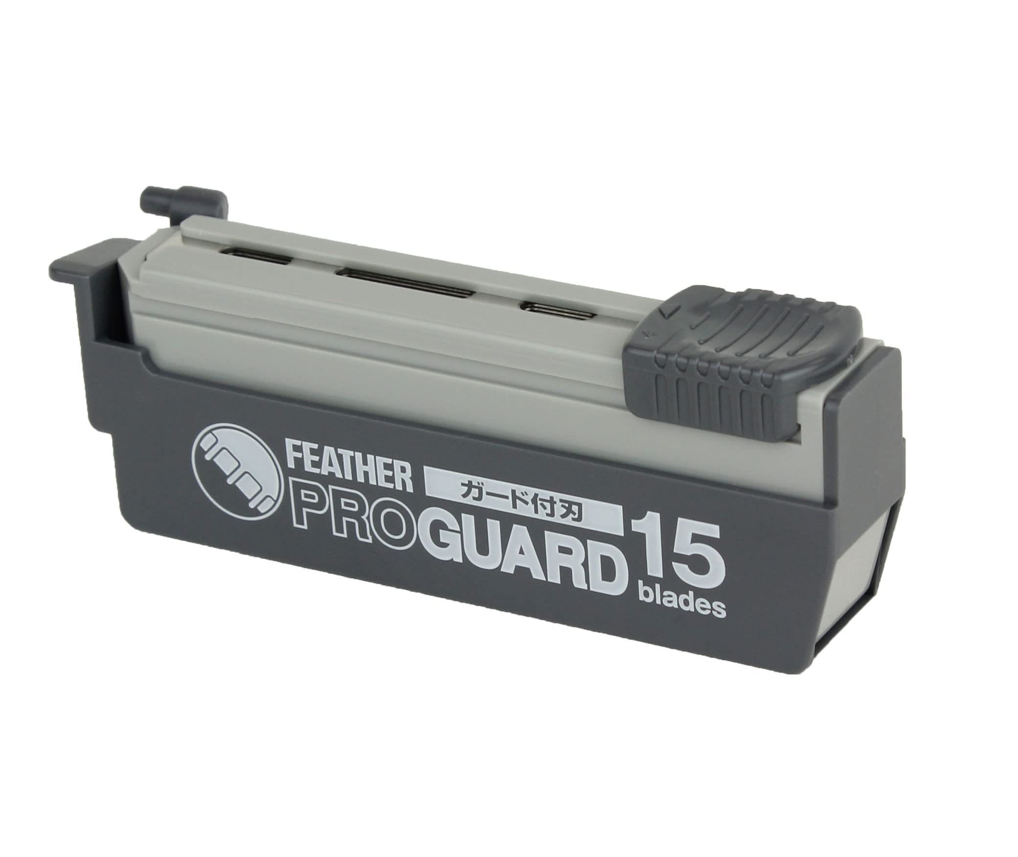 Feather Artist Club ProGuard blades packaging shows two cartridges compatible with Artist Club handles.