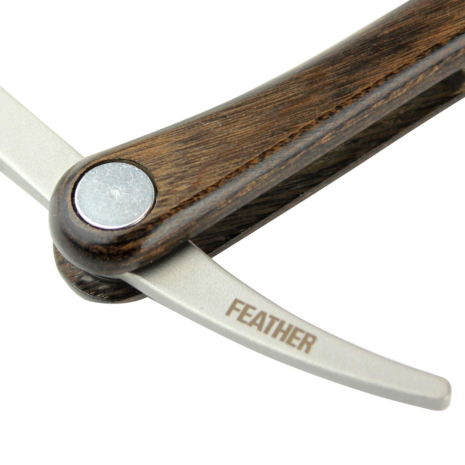 Feather Artist Club SS Wood folding razor weighs 51 grams for balanced feel