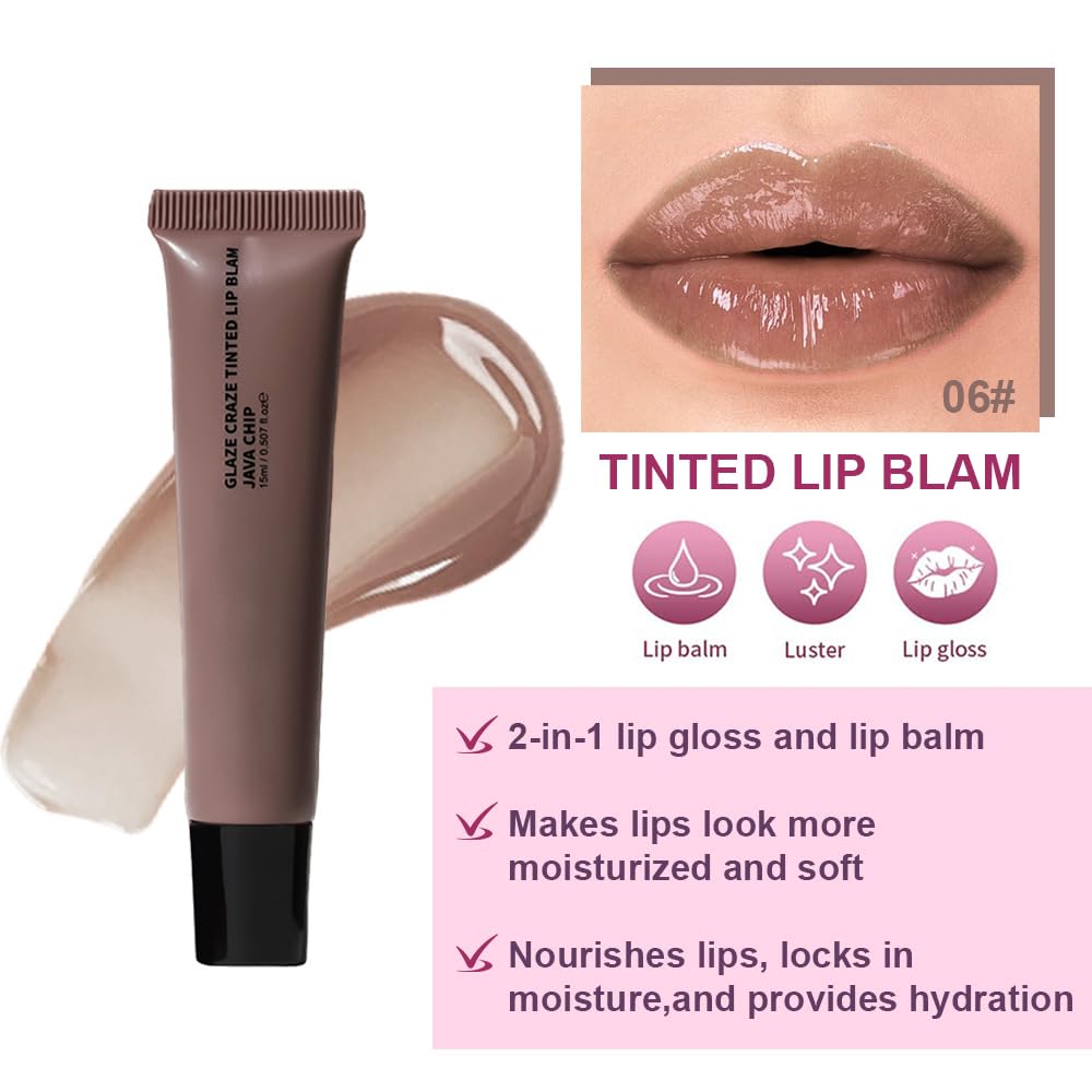 FeiCuiYun Vitamin E-rich formula glides smoothly onto lips.