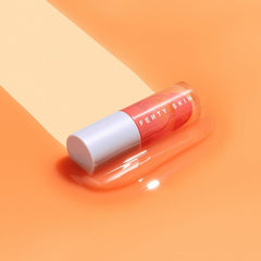 Fenty Treatz Huile pour les lèvres, embout doux pour une application lisse.