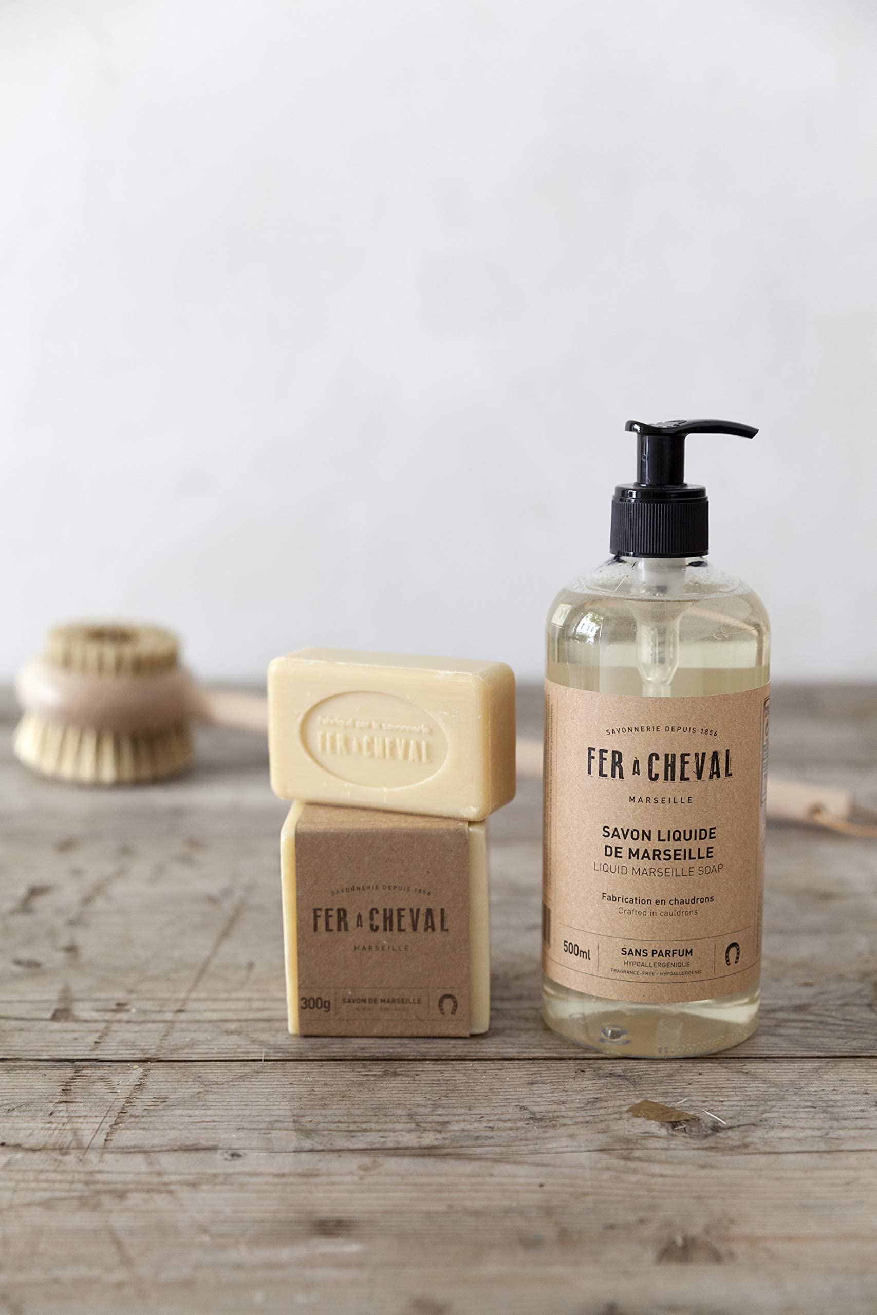 Fer à Cheval natural ingredients glycerin emphasizes hydrating cleansing.