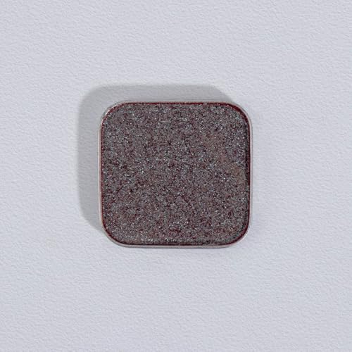 Fillwie Chameleon magnetic snap into palette for secure customization.