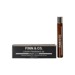Finn & Co Black Sand bottle close-up for everyday wear.