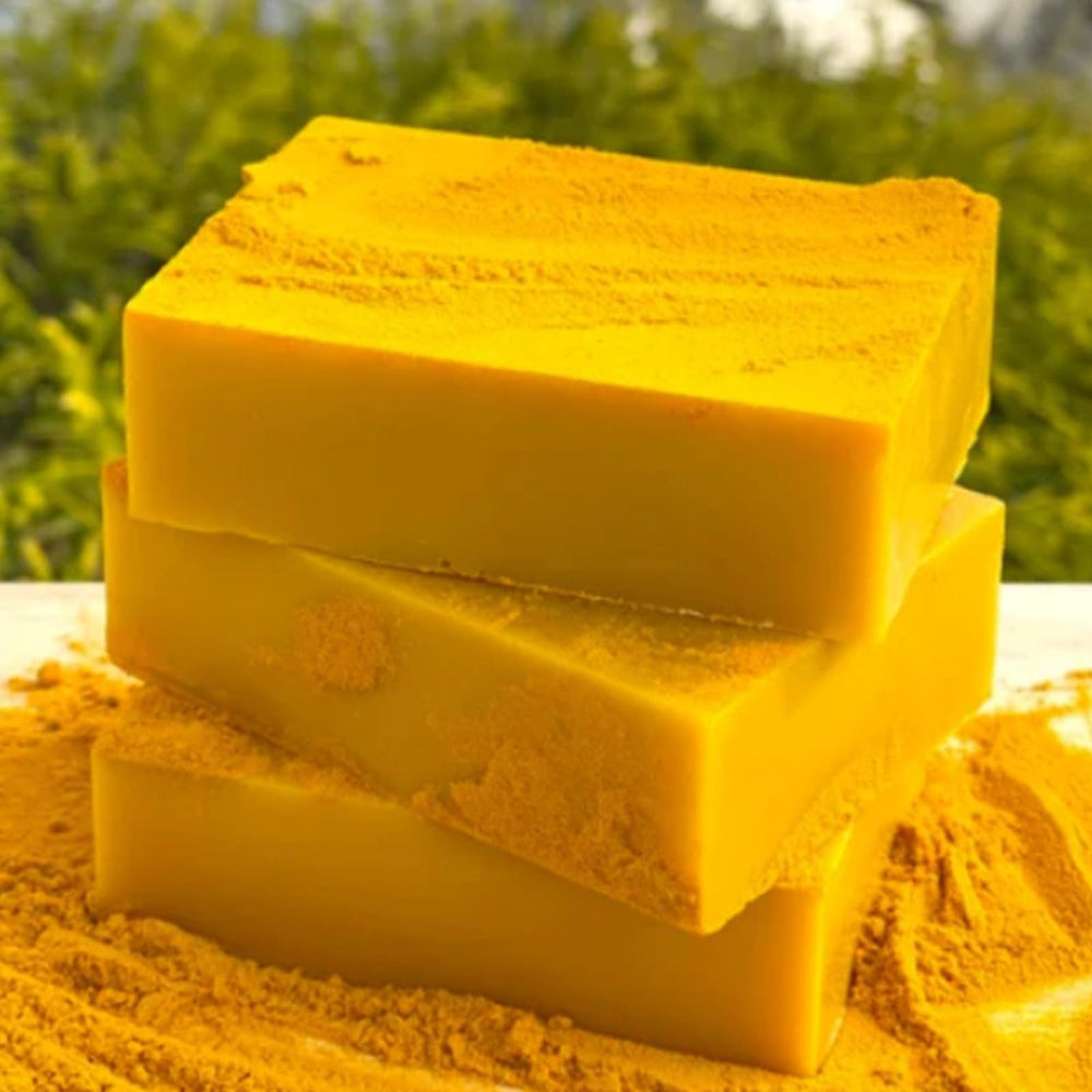 FITactic lemon-turmeric packaging shows natural ingredients and clean design.