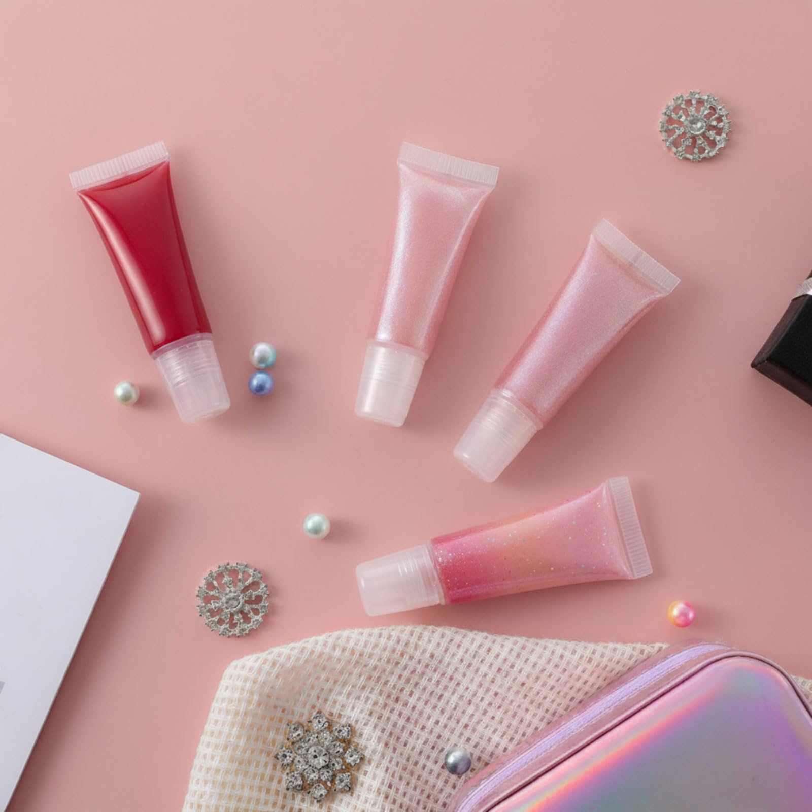 Fiwochic leak-proof cap 8ml tube prevents leaks during travel.