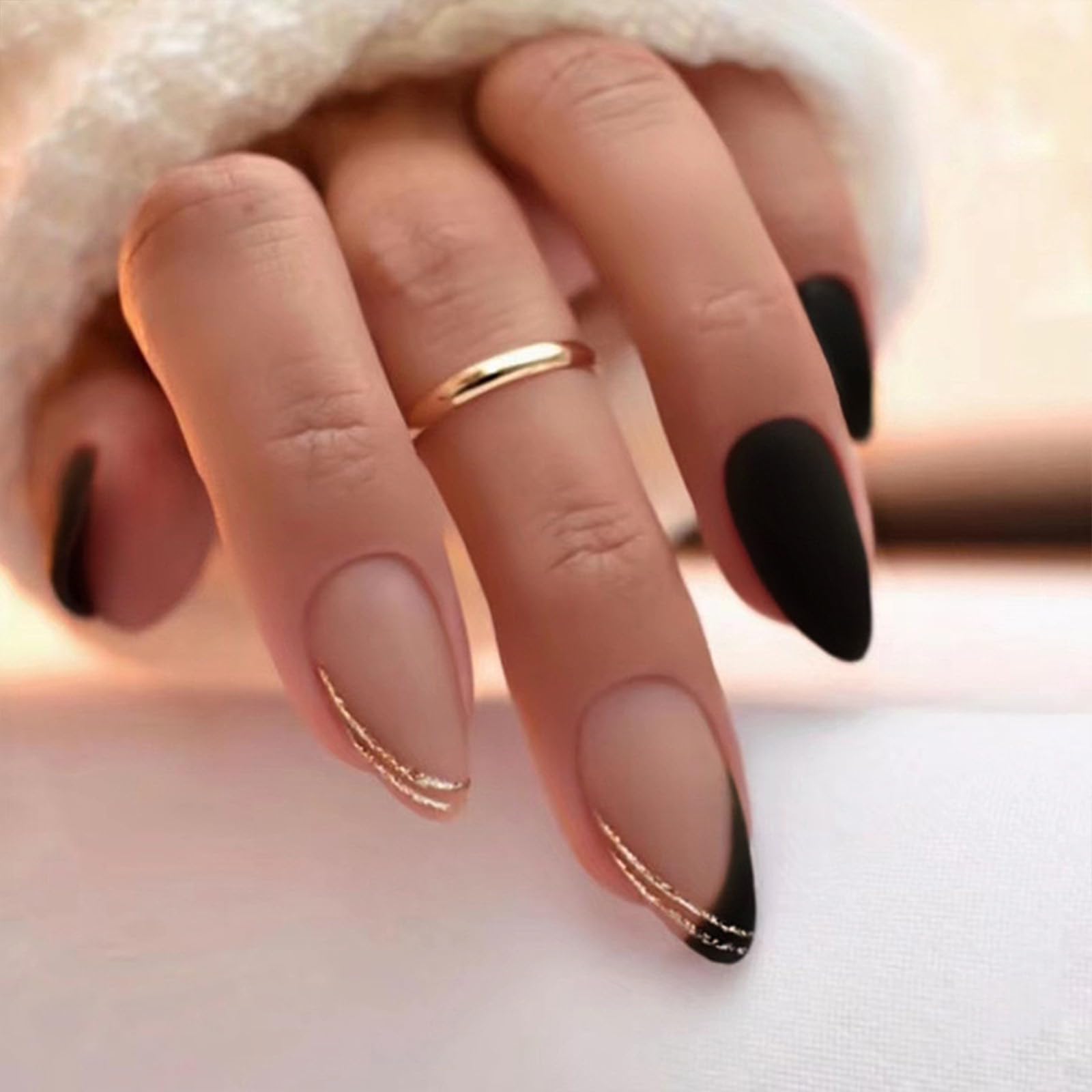 FJSMTOPl black almond press-on nails with matte finish for effortless at-home manicure.