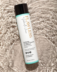 Flawless hydrating co-wash foam demonstrates cleansing and conditioning in action