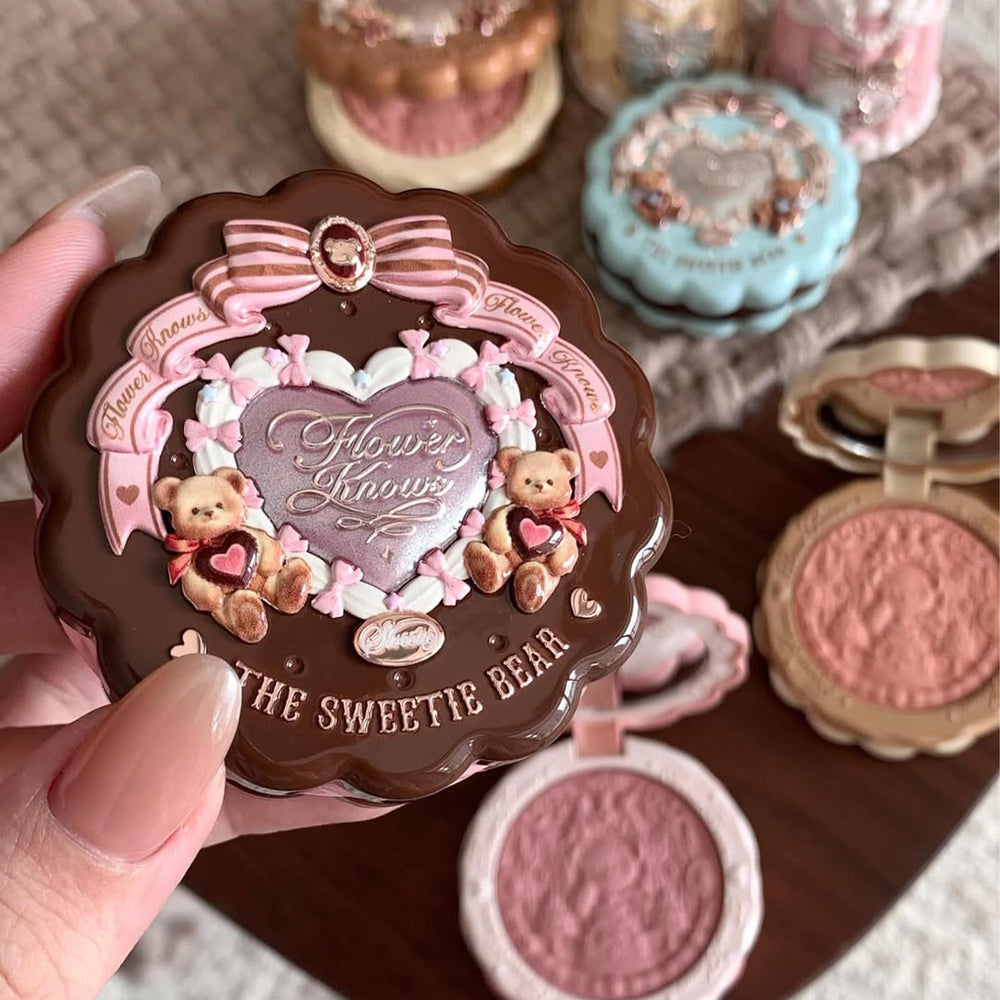 Flower Knows Moisturizing Blush Formula nourishes for a smooth finish.