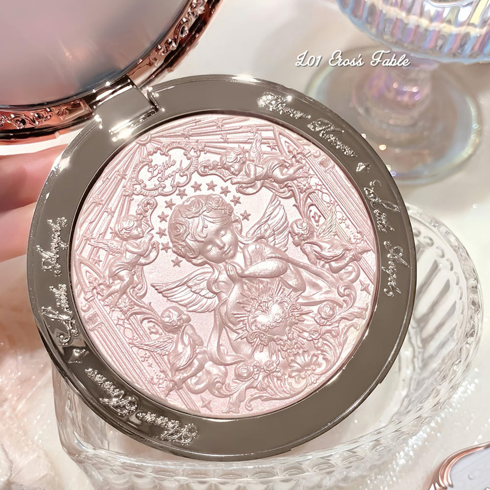 Flower Knows radiance on shoulders and décolletage for a luminous look.