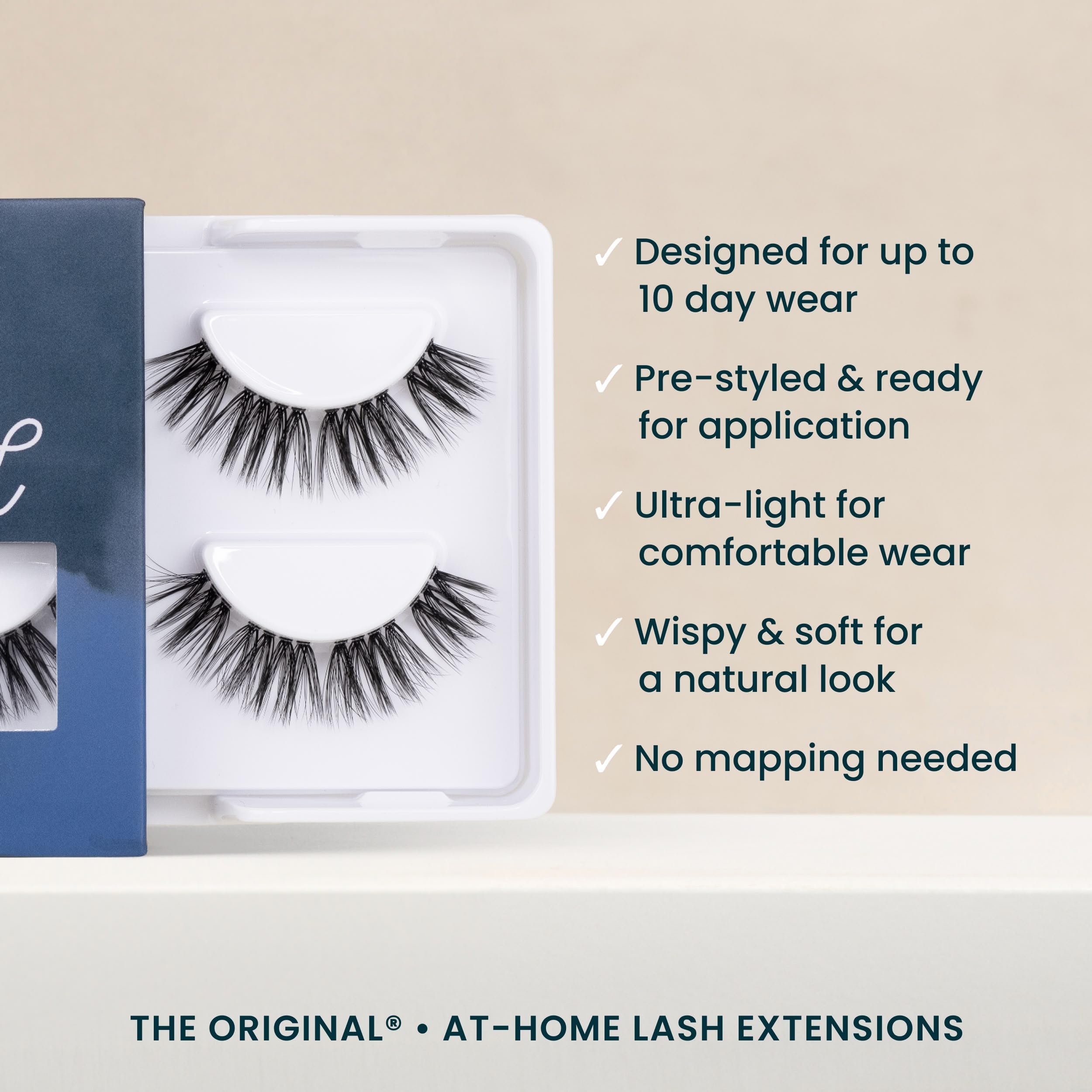 FlutterHabit feather-light lash material close-up for comfortable wear