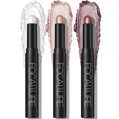 FOCALLURE 3-in-1 eyeshadow-eyeliner pen delivers rose-gold shimmer with pigment payoff.