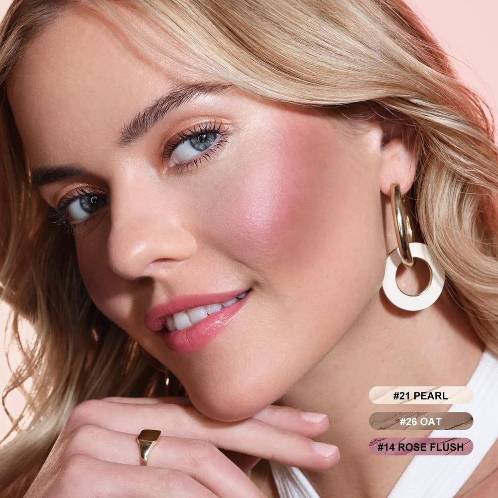 FOCALLURE cream contour sticks application enables easy, lightweight contouring.