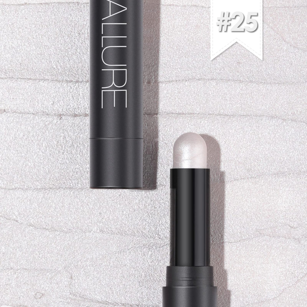 FOCALLURE Frost matte-finish provides precise definition with lasting wear.