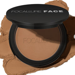 FOCALLURE Flawless pressed powder compact showing travel-friendly shine control for on-the-go use.