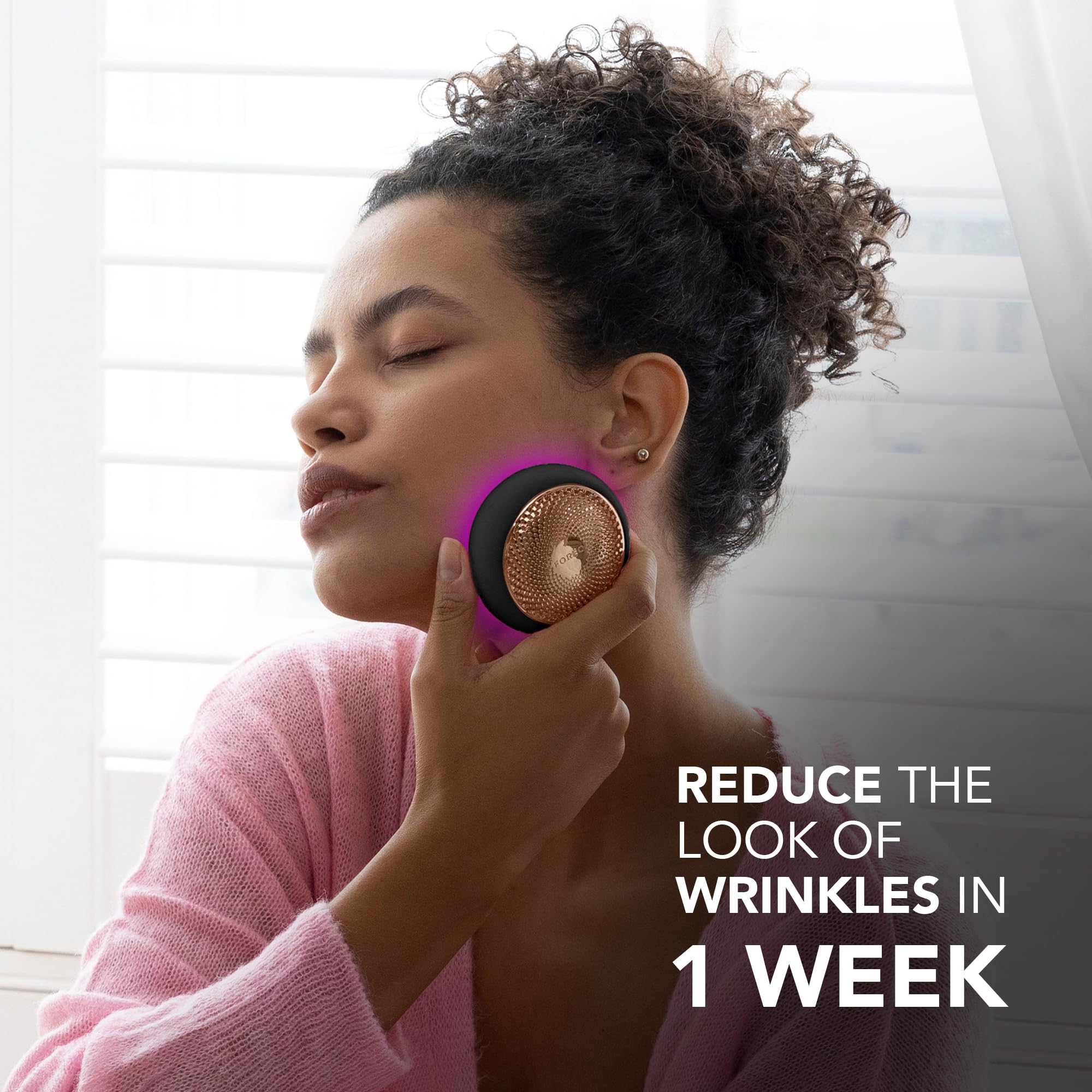FOREO UFO 3 on-device pre-programmed treatments ready for routine.