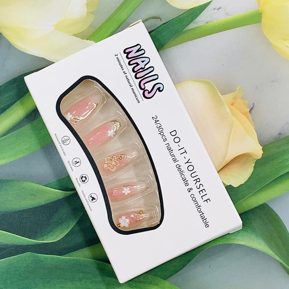 FOXIIU value pack includes 24 nails and tools for multiple looks.