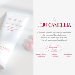 FREEMOMENT Refresh Moment Hair Treatment bottle with jojoba oil droplets for deep hydration.