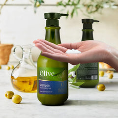 Frulatte Olive Oil ingredient close-up emphasizes natural hydration