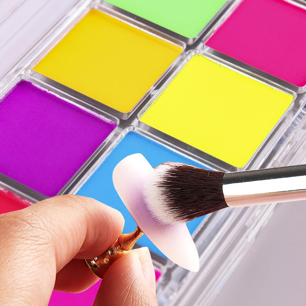 FSpronail gradient brush for smooth ombre blends in neon nail art.